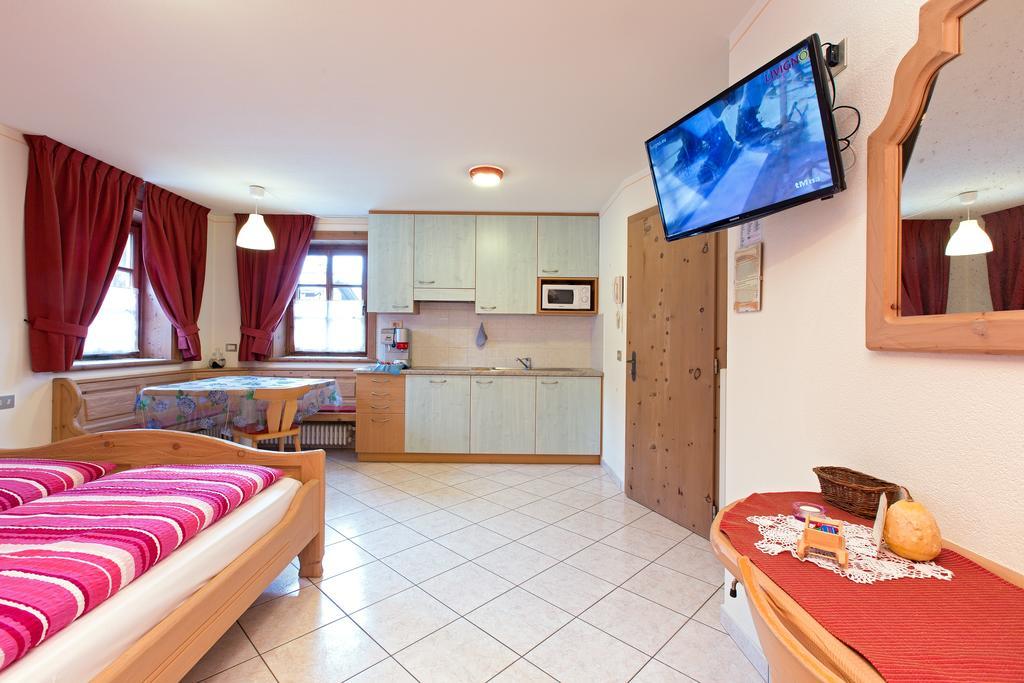 Bait Vegl Apartment Livigno Cameră foto